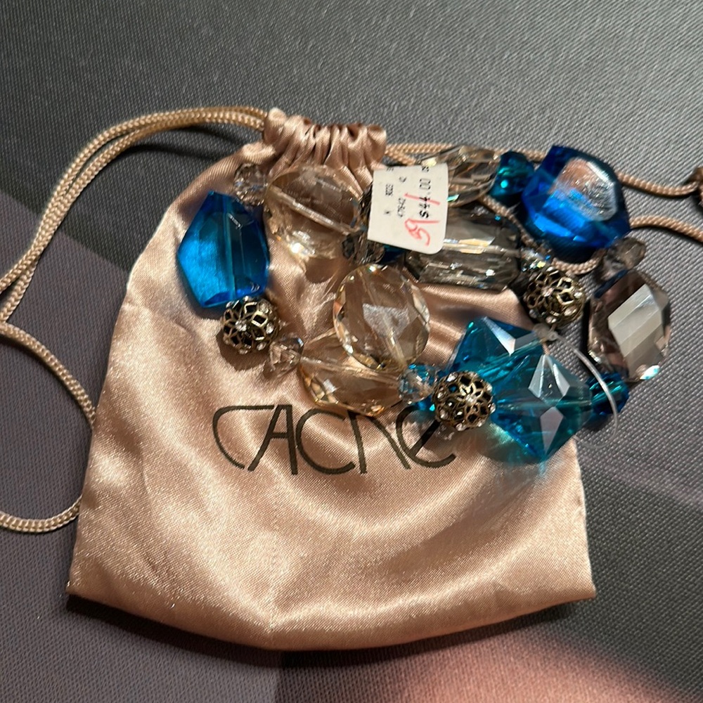 NWT Vintage Cache bracelet set (2)